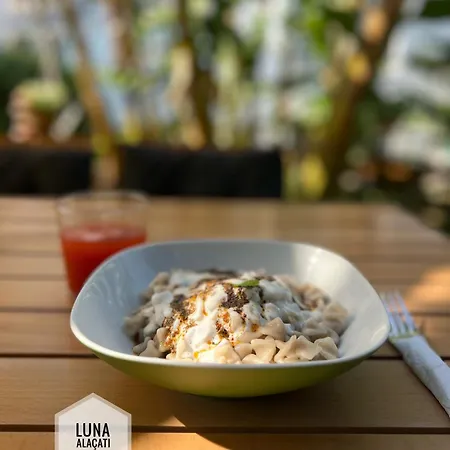 Luna Bed & Breakfast Alacati