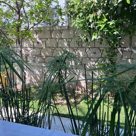 Luna לינה וארוחת בוקר 4*