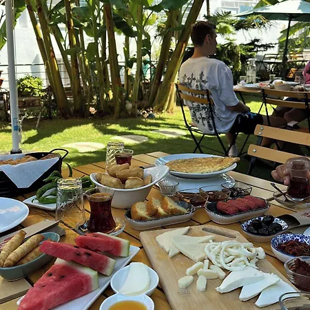 Luna Bed & Breakfast