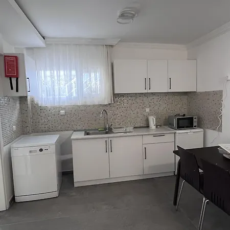 Luna Bed & Breakfast 4*