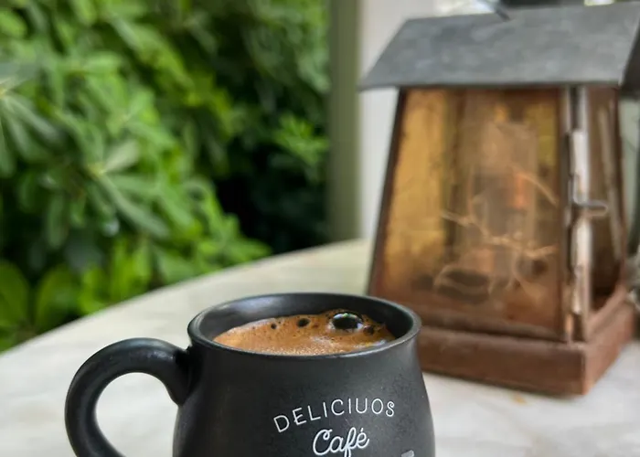 Luna Bed & Breakfast Alacati