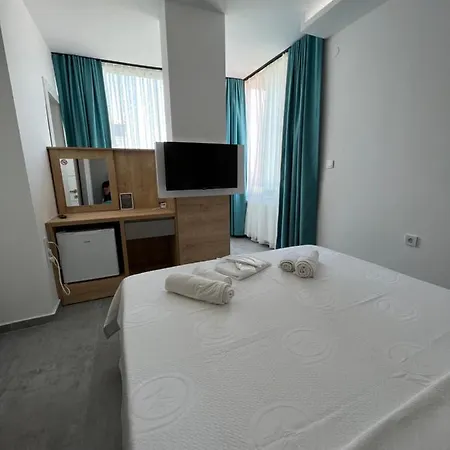 Luna B&B 알라카티