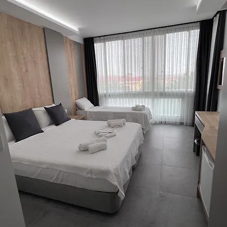 Luna B&B 알라카티