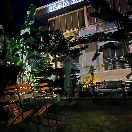Luna B&B 알라카티